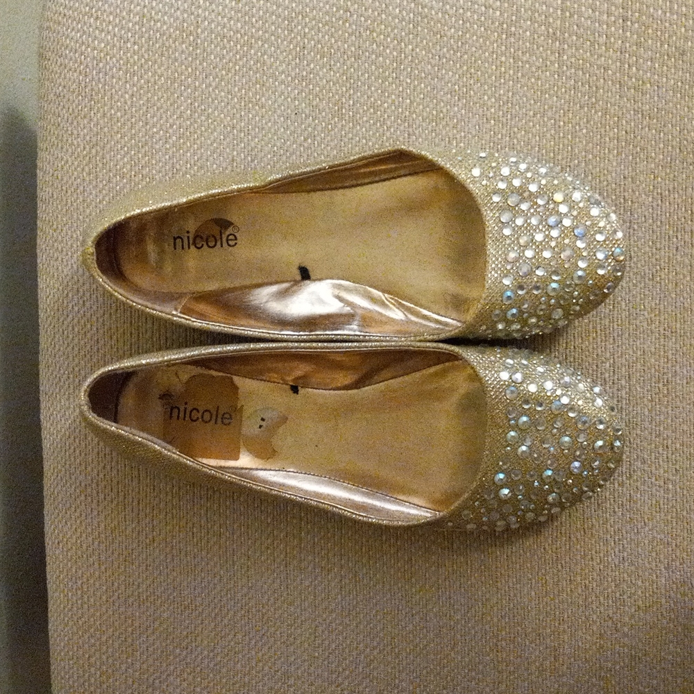 Flats - Picture 2 of 3
